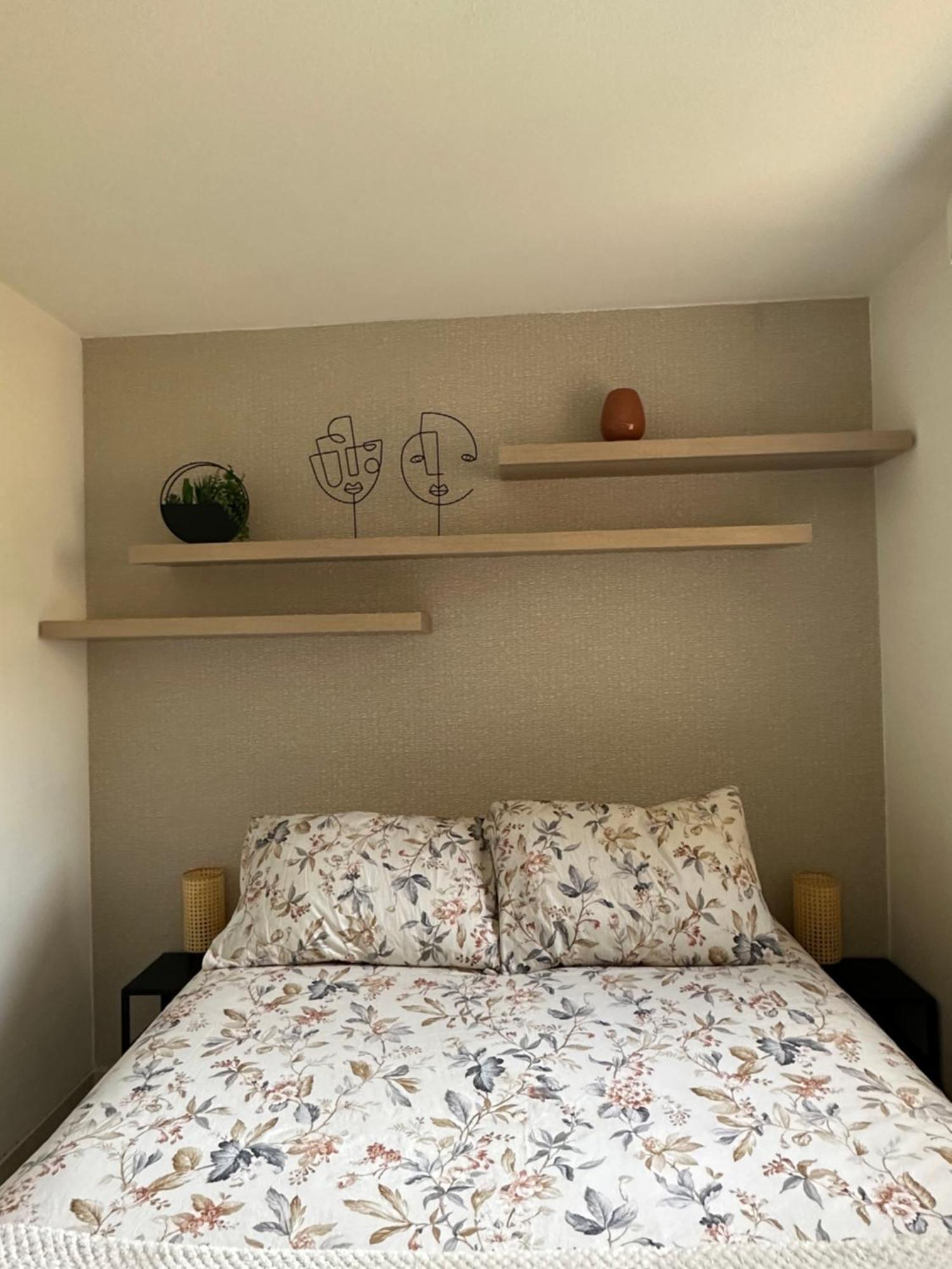 Appartement Residence Santa Barbara Avec Piscine Et A 750M De La Plage كافالير سور مير المظهر الخارجي الصورة
